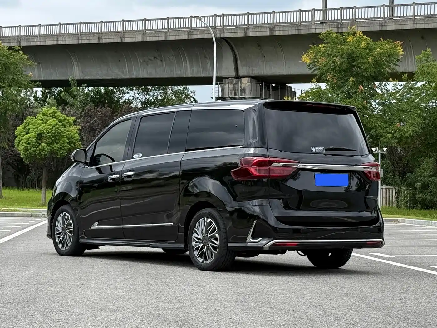 SAIC Maxus Maxus G20 2021 2021 PLUS 2.0T Gasoline Automatic Luxury Executive Edition