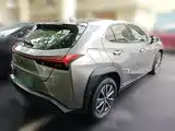 Photo 10 - Lexus UX Electric