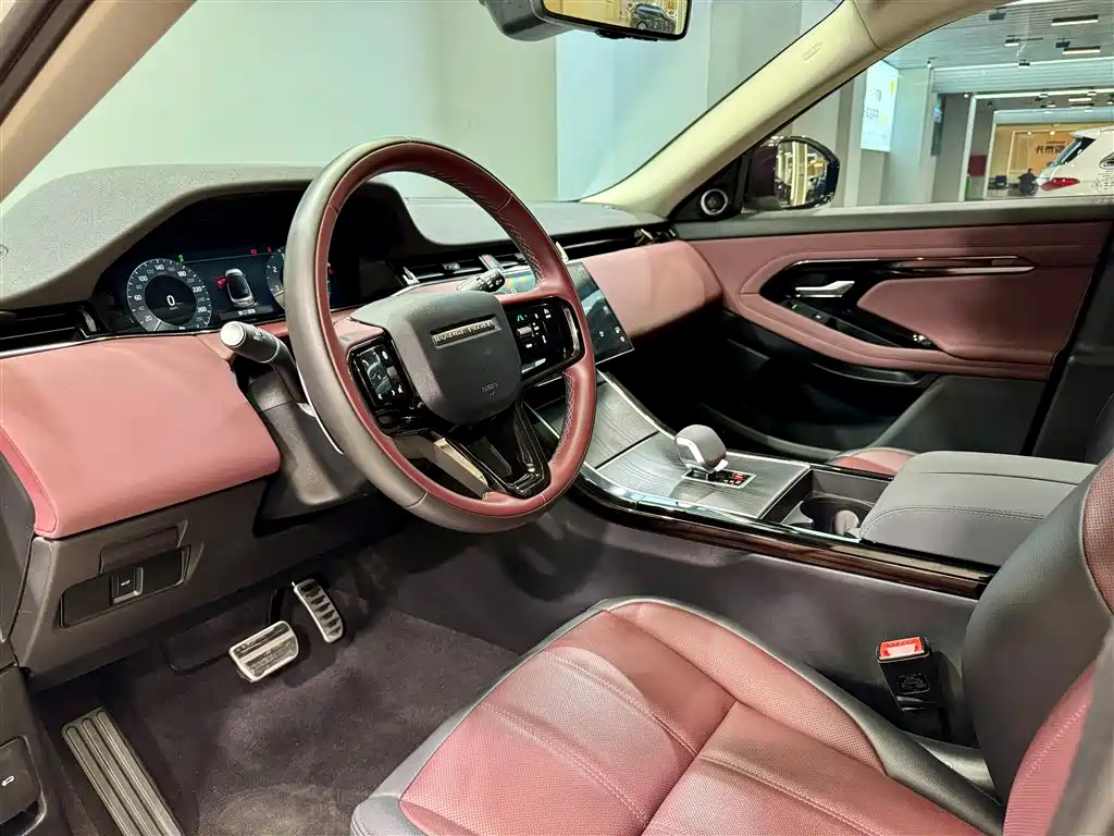 Land Rover Range Rover Evoque 2024 Range Rover Evoque L 249PS Light Master Edition фото 25