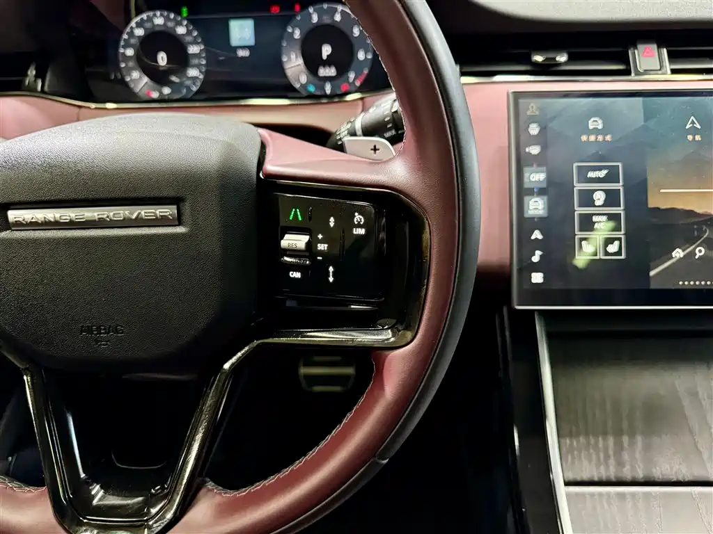 Land Rover Range Rover Evoque 2024 Range Rover Evoque L 249PS Light Master Edition фото 23