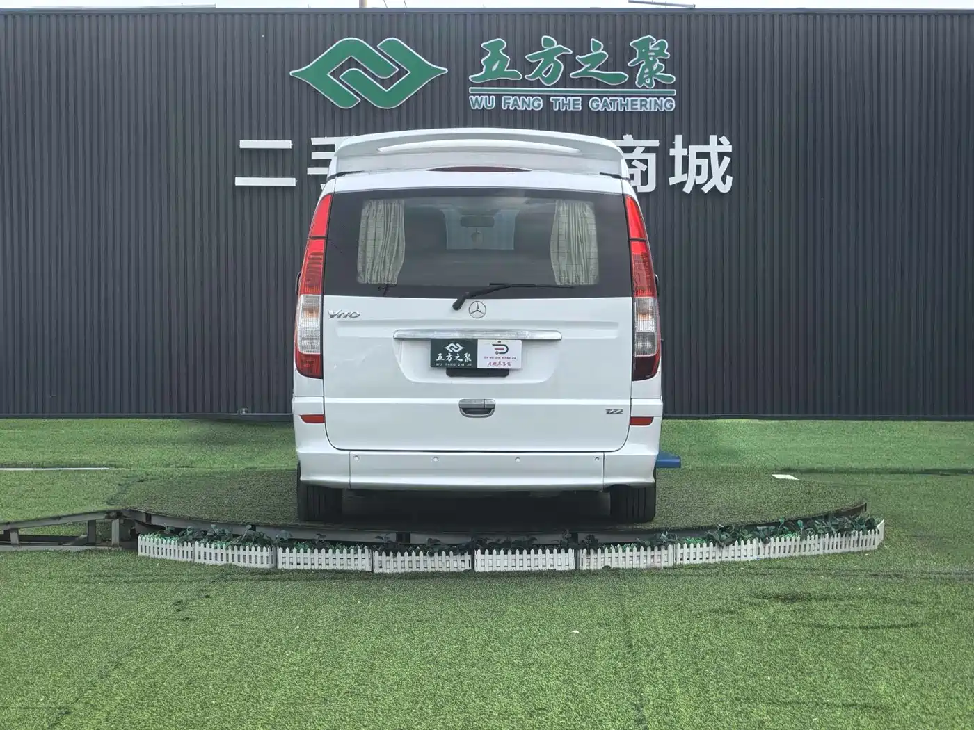 Mercedes-Benz Vito 2013 Model 3.0L Elite Edition фото 19