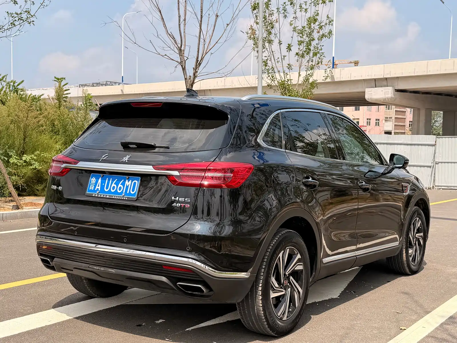 Фото 6 - Hongqi HS5