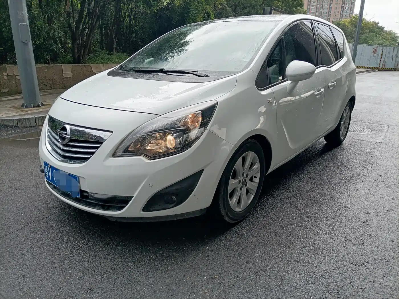 Opel Mairaina 2014 2013 1.4T Luxury
