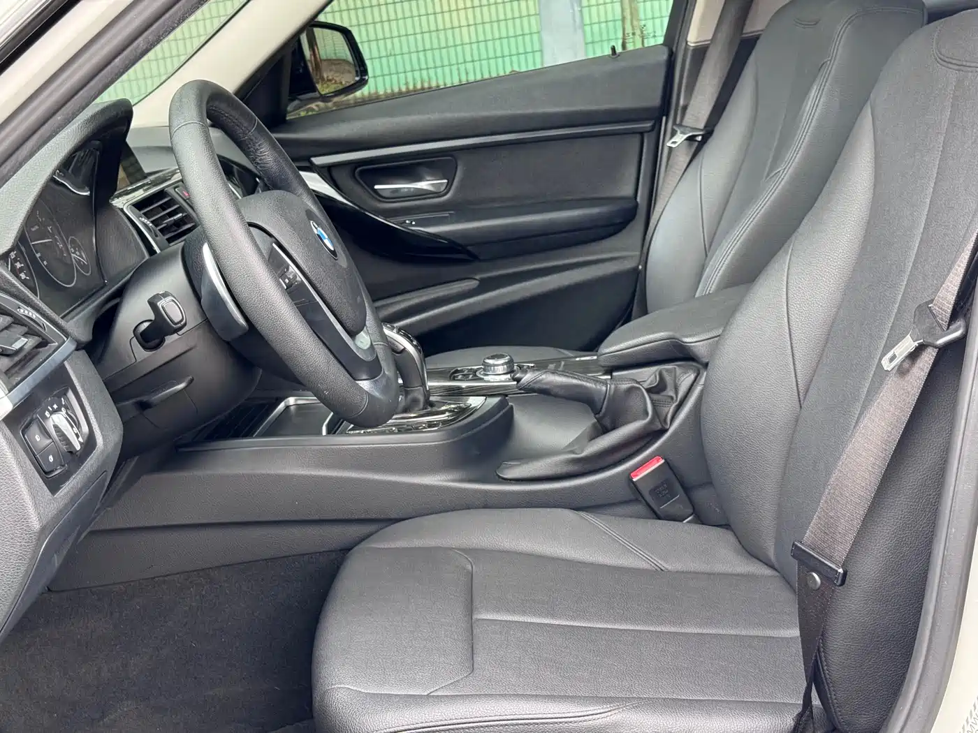 BMW 3 Series 2017 320Li M Sport фото 12