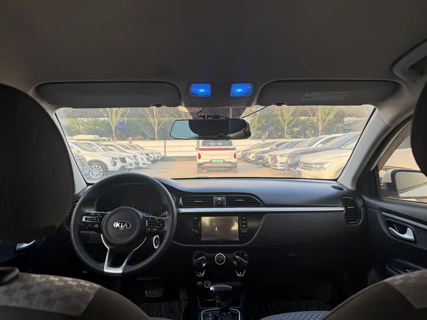 Kia K2 2018 2017 Sedan 1.4L AT GLS