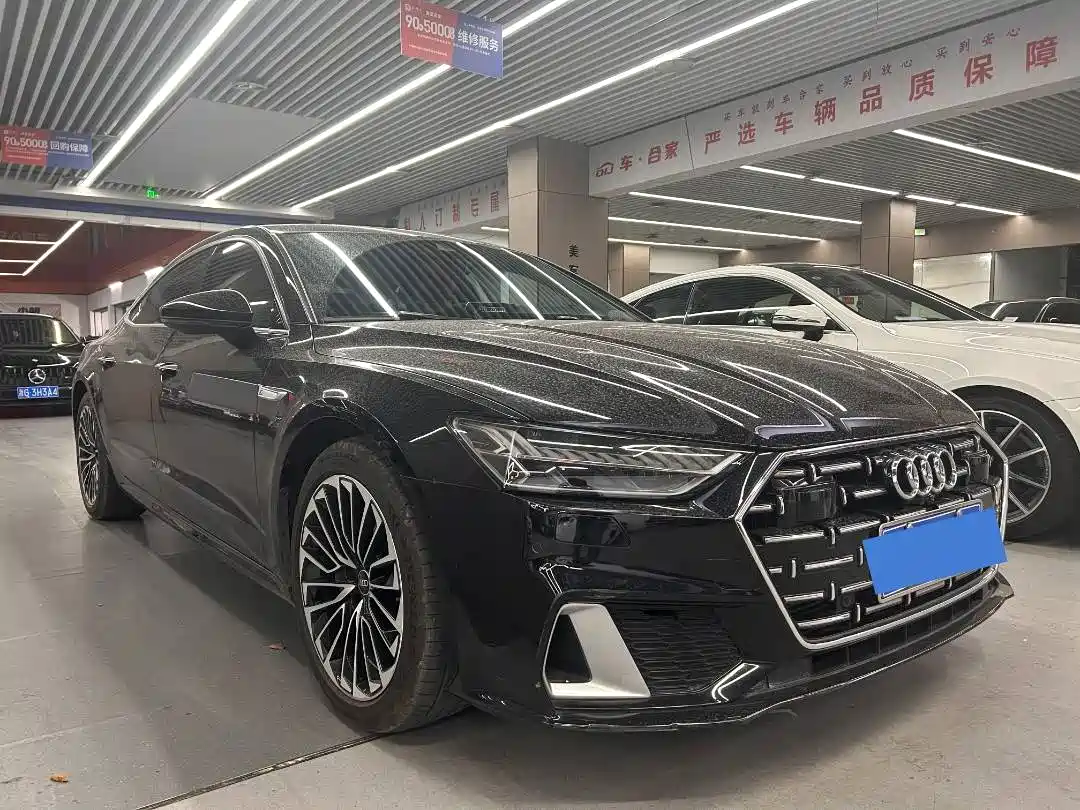 Audi A7L 2022 45 TFSI S-line Dream Builder Edition фото 3