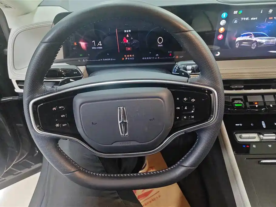 LINCOLN ADVENTURER