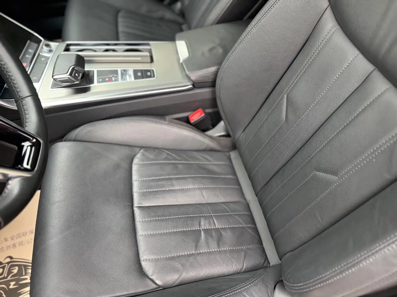 Photo 18 - Audi A6L