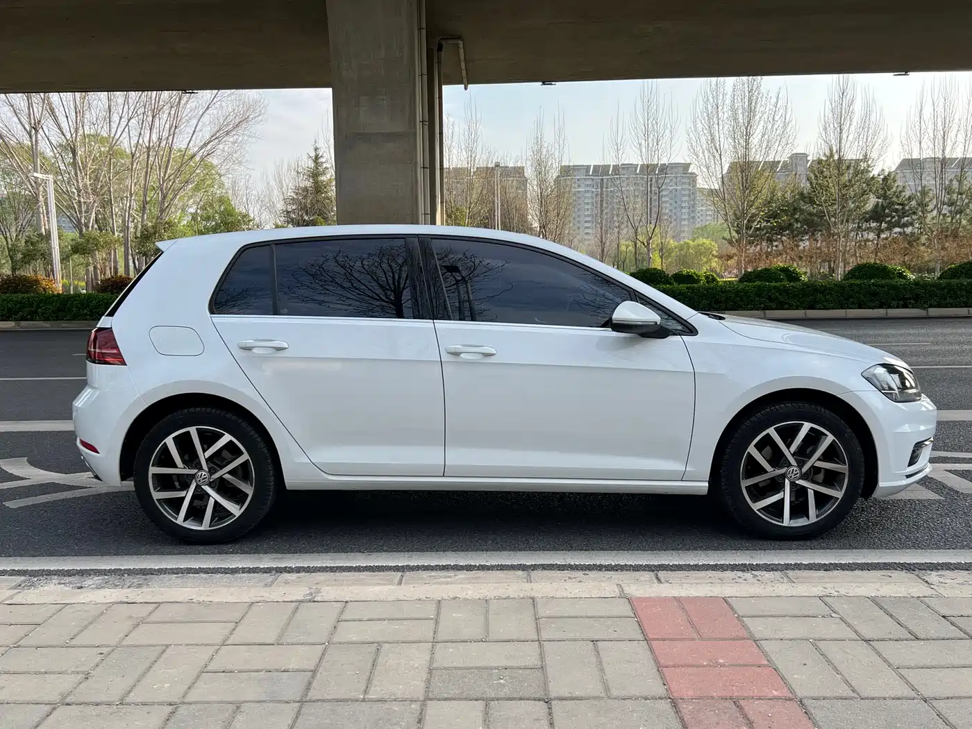Volkswagen Golf 2018 230TSI Automatic Luxury фото 33