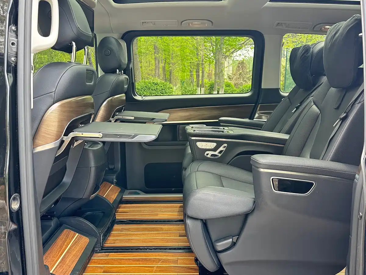 MERCEDES-BENZ V-CLASS