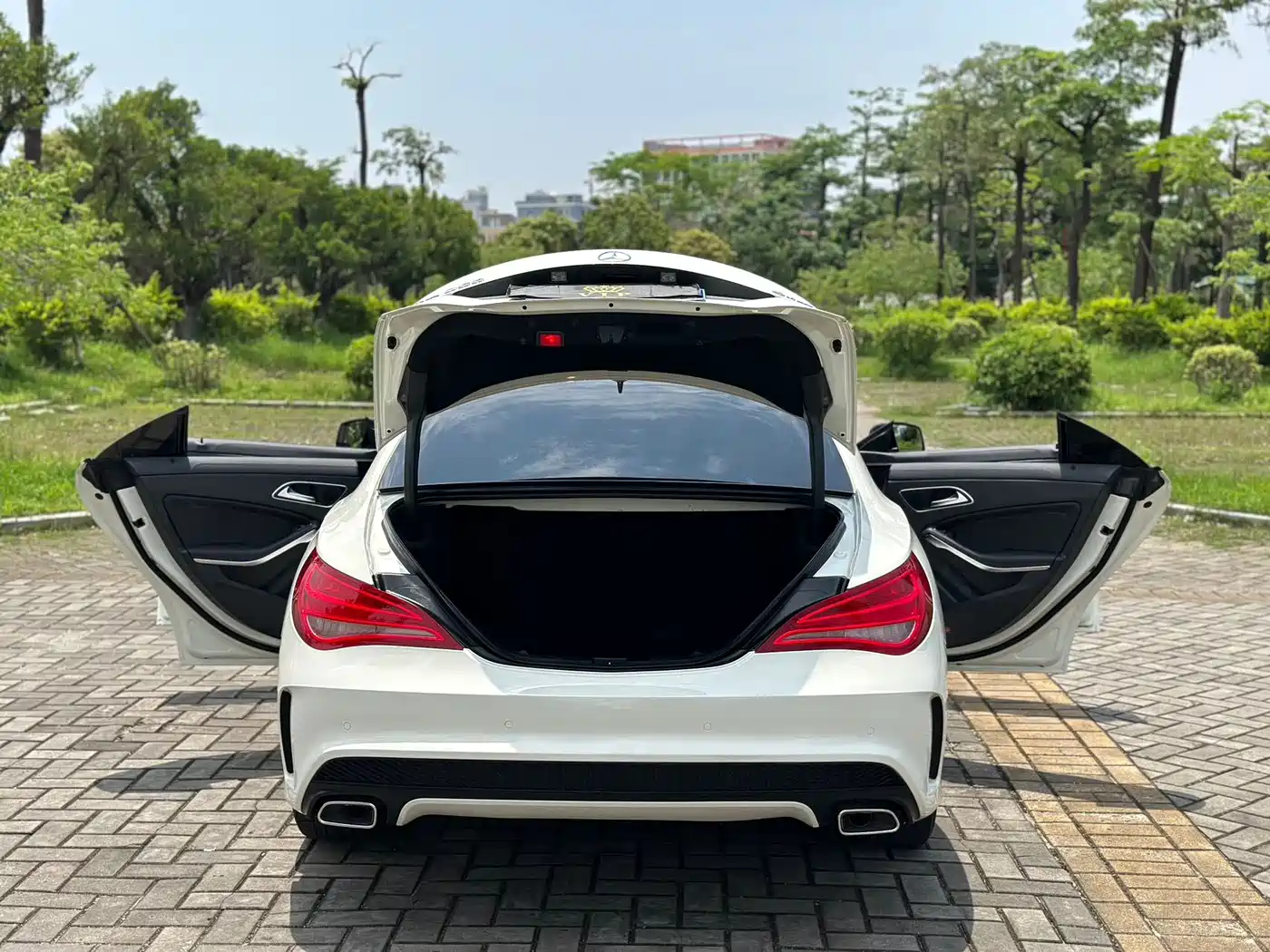 Mercedes-Benz CLA (Import) 2016 Facelift CLA 260 4MATIC фото 16