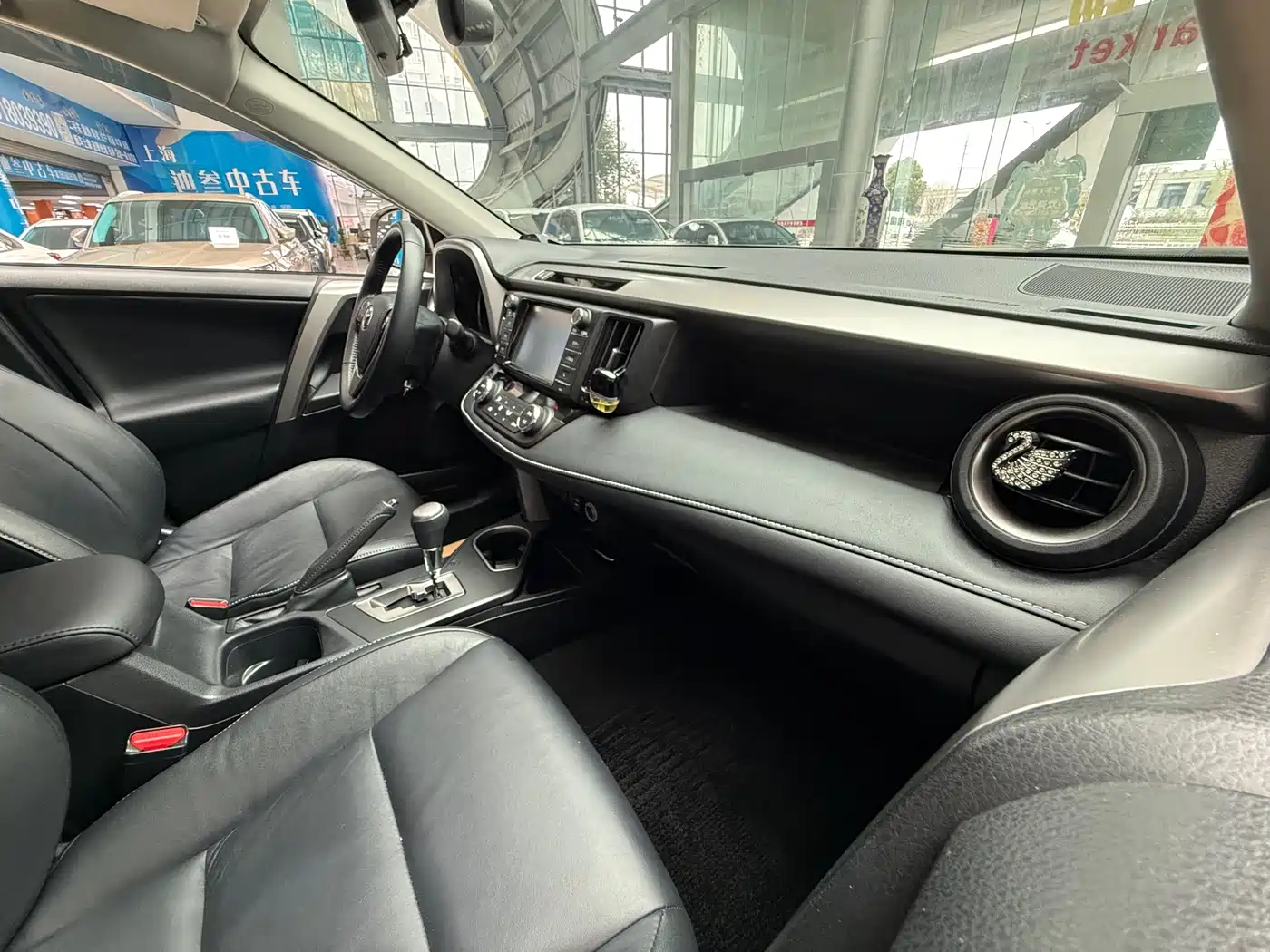 Toyota RAV4 Rongfang 2016 2.0L CVT 2WD Smart (China V) фото 9