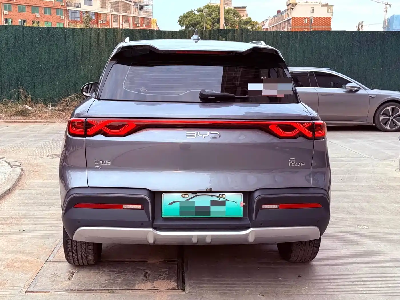 BYD Yuan UP 2024 401KM Surpass Edition фото 12