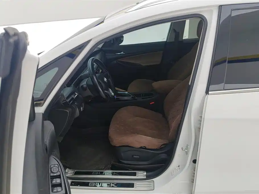 BUICK GL6