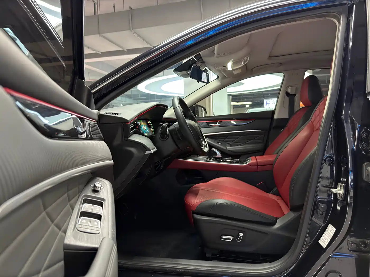 DONGFENG YI HYUN MAX