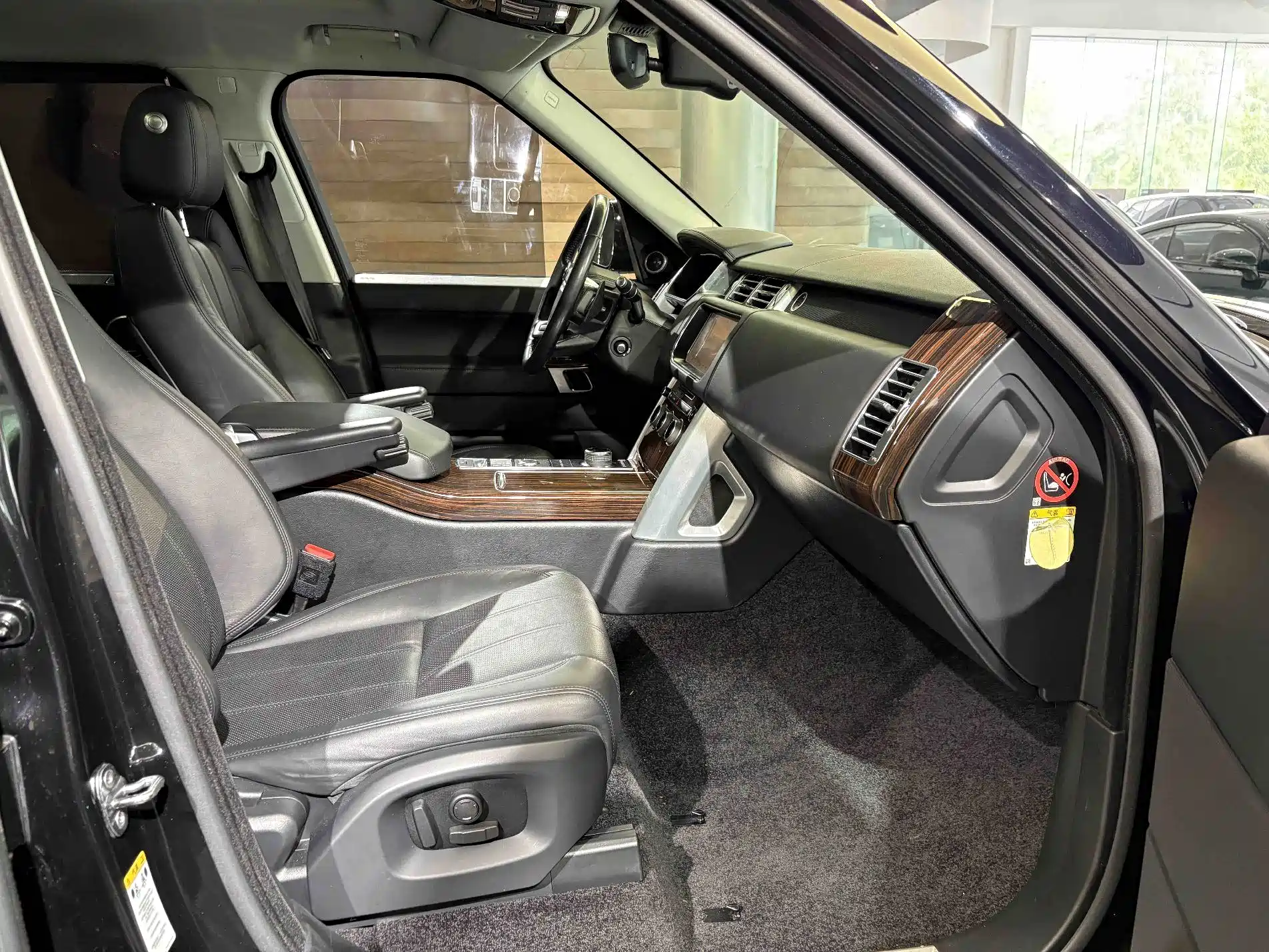 Фото 23 - Land Rover Range Rover