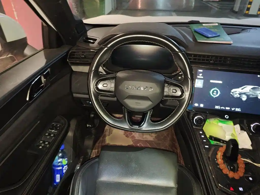  Lynk & Co Lynk & Co 01 EM-P 2022 1.5TD PHEV Plus 11