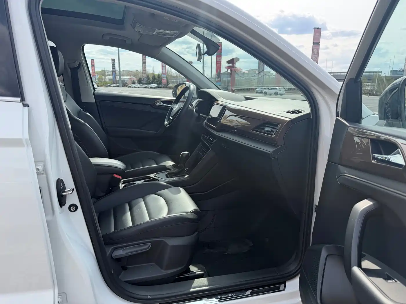 Volkswagen Tharu 2021 280TSI 2WD Luxury Plus фото 19