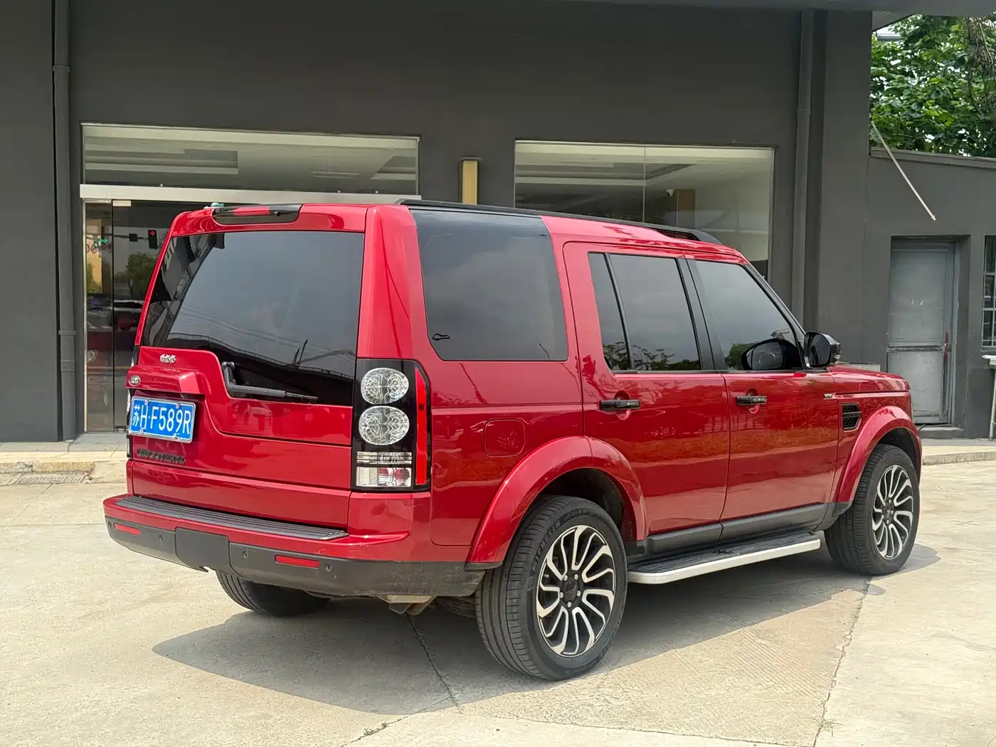 Land Rover Discovery 2015 3.0 SC V6 HSE фото 7