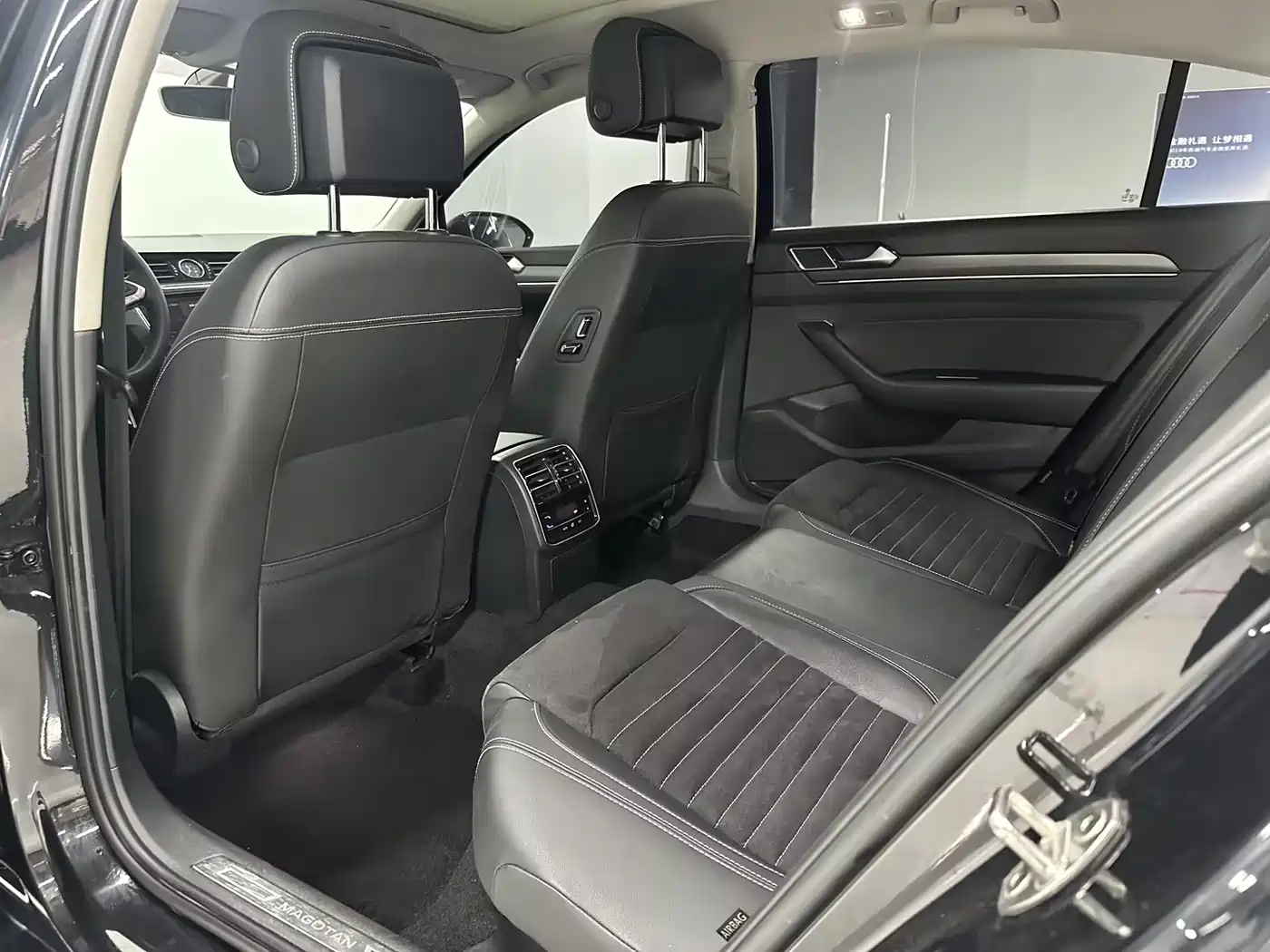 Volkswagen Magotan 2020 330TSI DSG Luxury фото 14