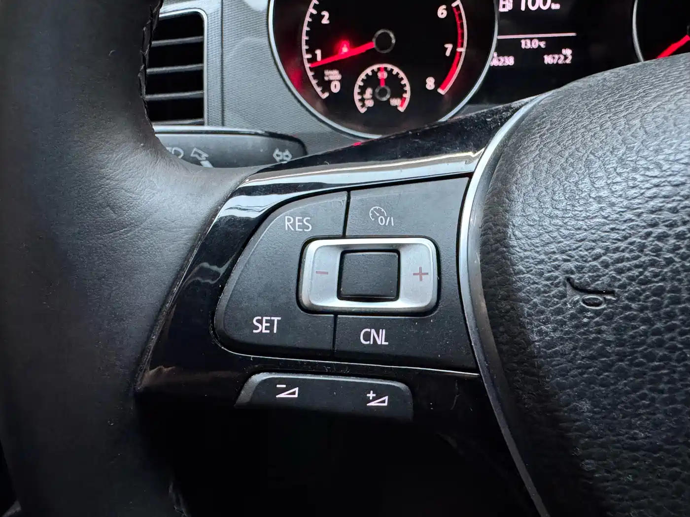 Volkswagen Golf Sportsvan 2016 230TSI Automatic Progressive фото 29