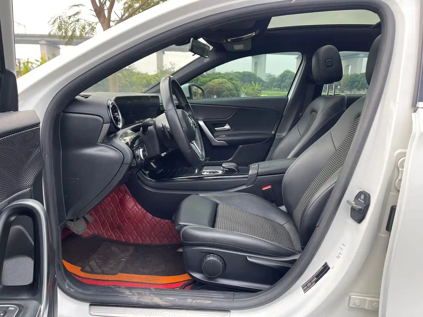 Mercedes-Benz A-Class (Import) 2019 A 200 Dynamic Version фото 19