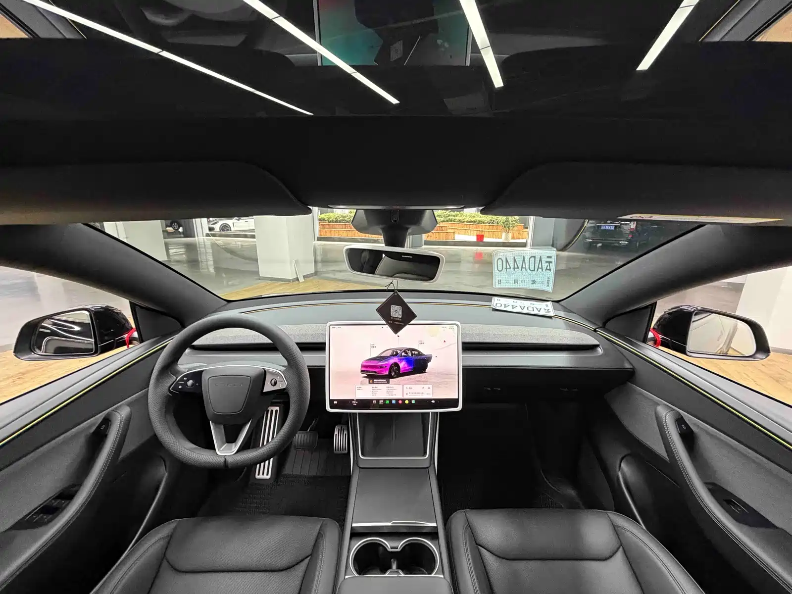 Photo 13 - Tesla Model Y