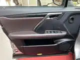 Фото 12 - Lexus RX