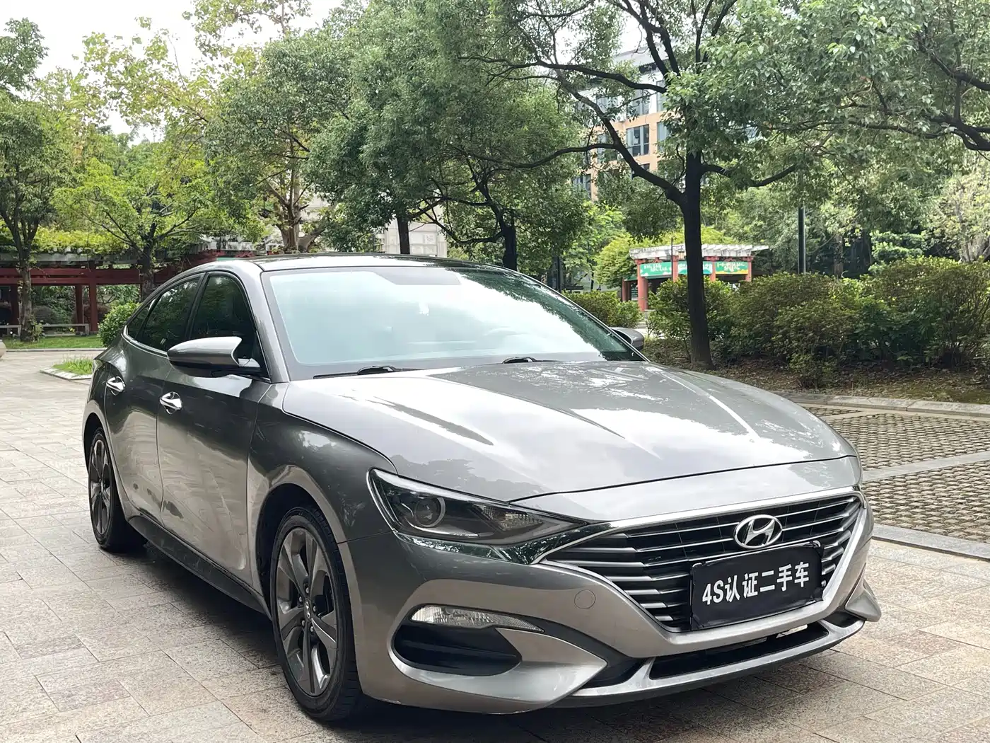 Фото 3 - Hyundai Lafesta