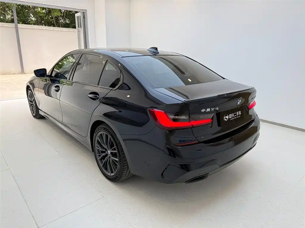 BMW 3-SERIES