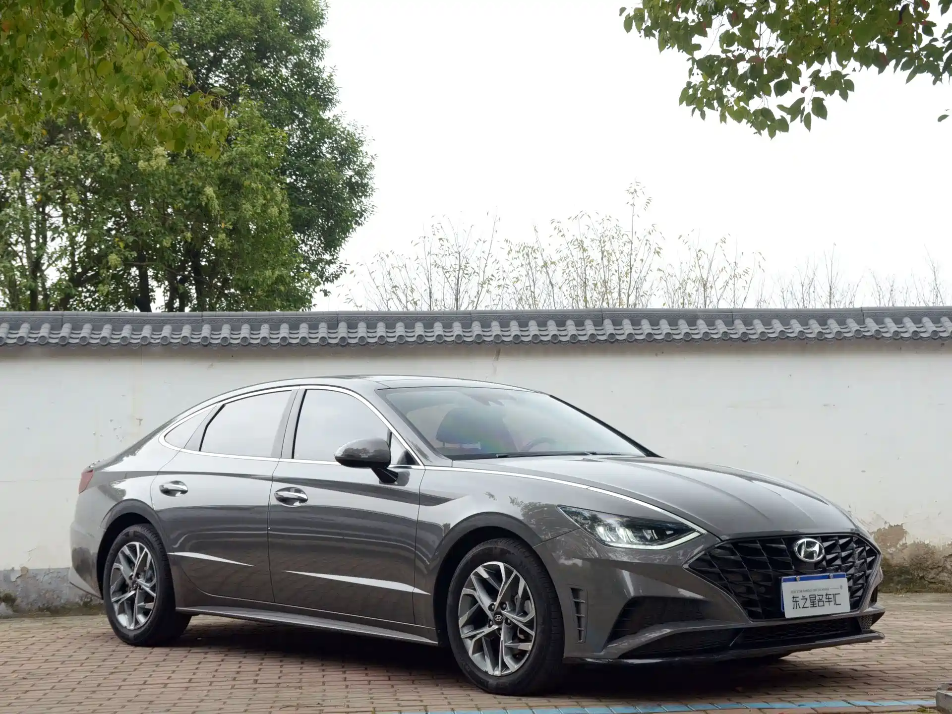 صورة 3 - Hyundai Sonata