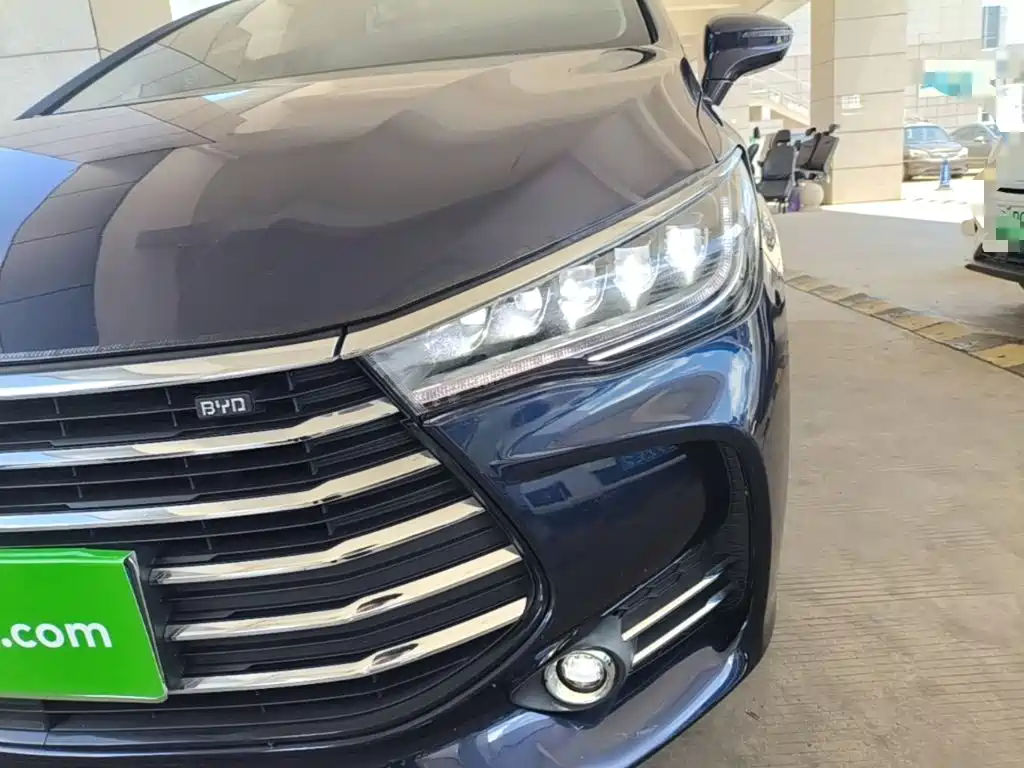 Фото 24 - BYD Song MAX