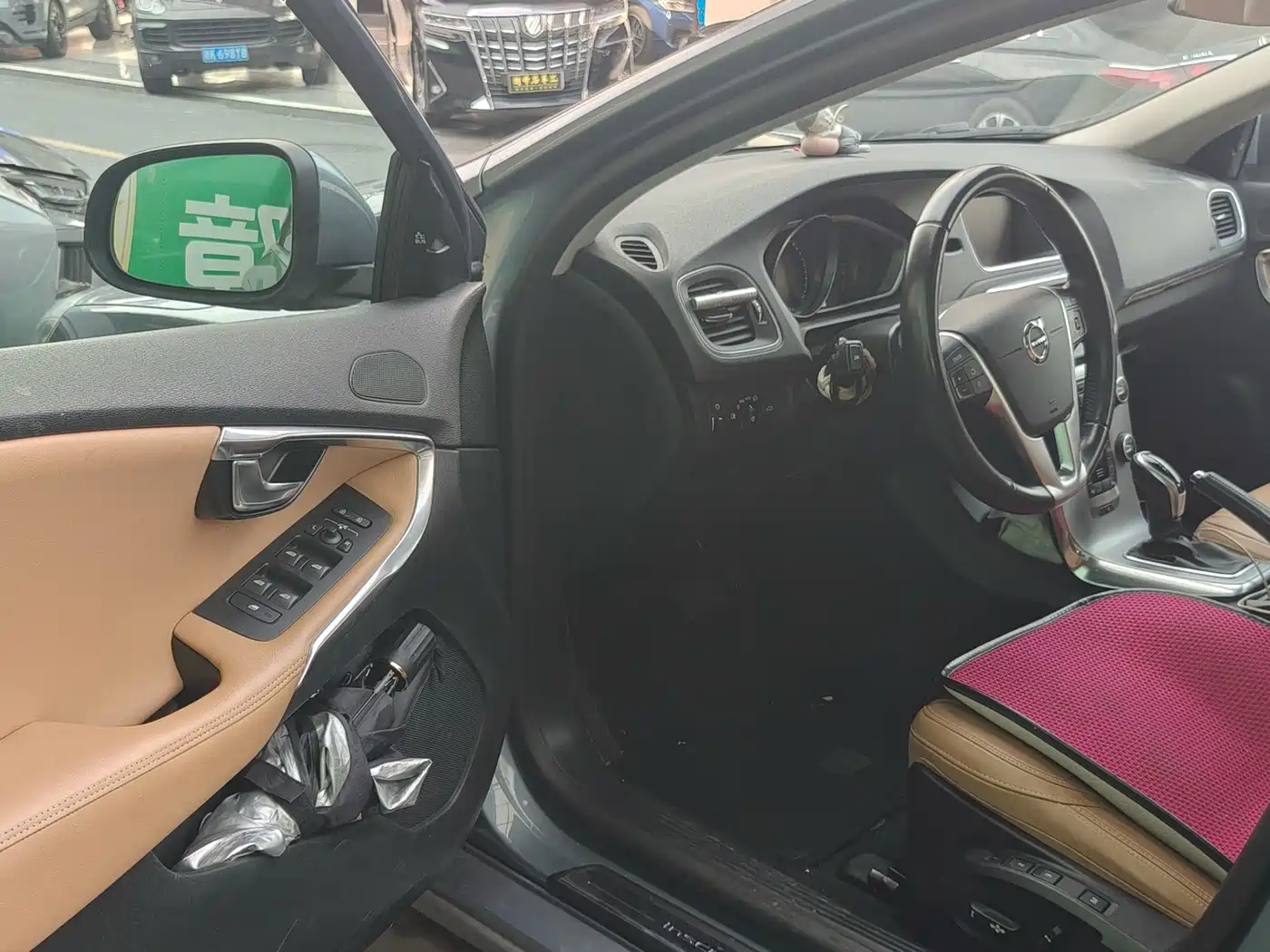 Volvo V40 2017 2017 T3 R-Design