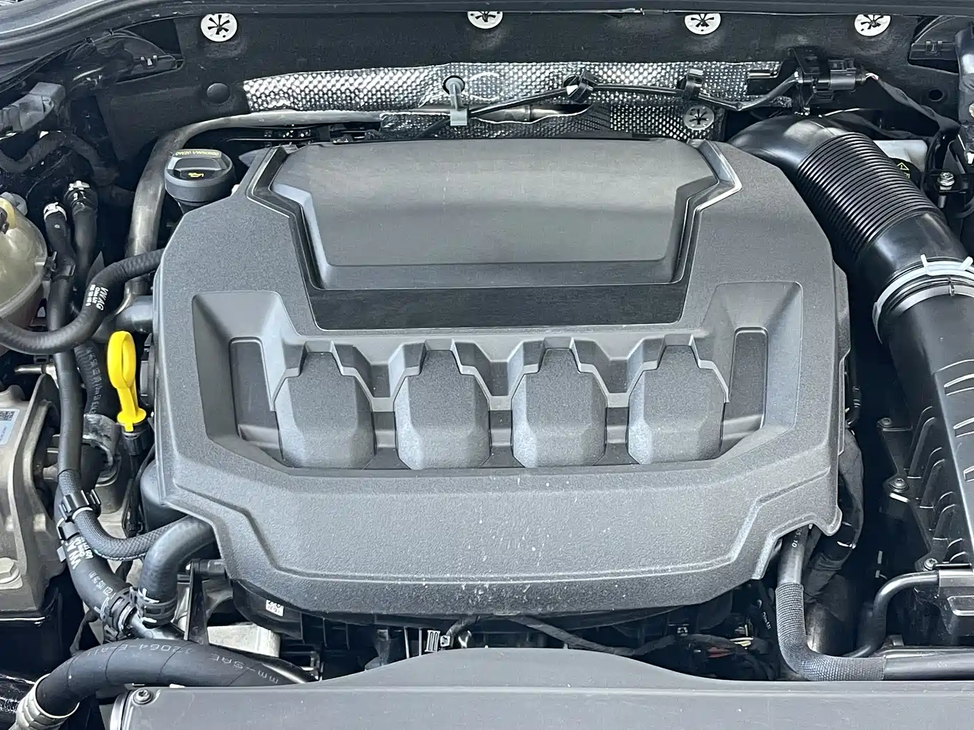 Volkswagen Passat 2024 380TSI Dragon Soaring Edition фото 23