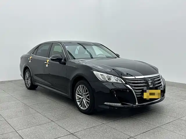Toyota Crown 2015 2.5L Elite Version фото 3