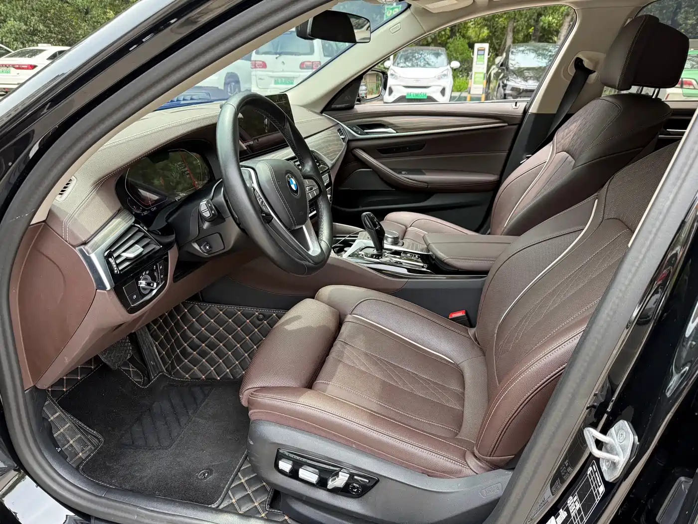 Фото 5 - BMW 5 Series