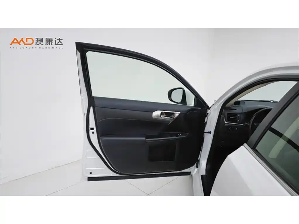 Фото 10 - Lexus CT