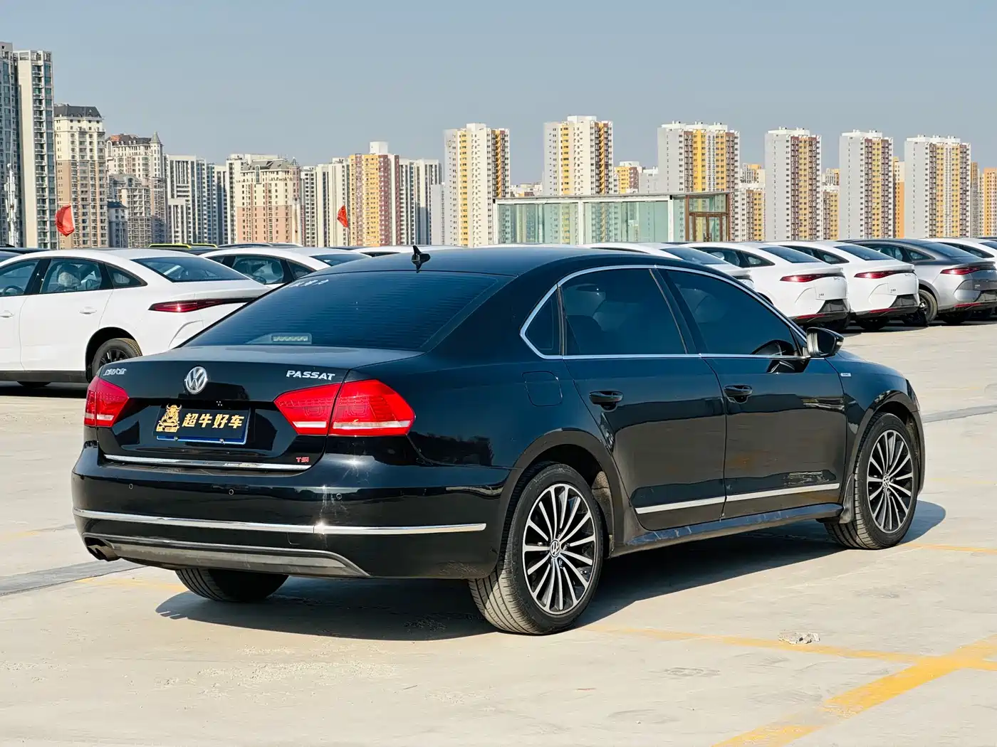 Photo 7 - Volkswagen Passat