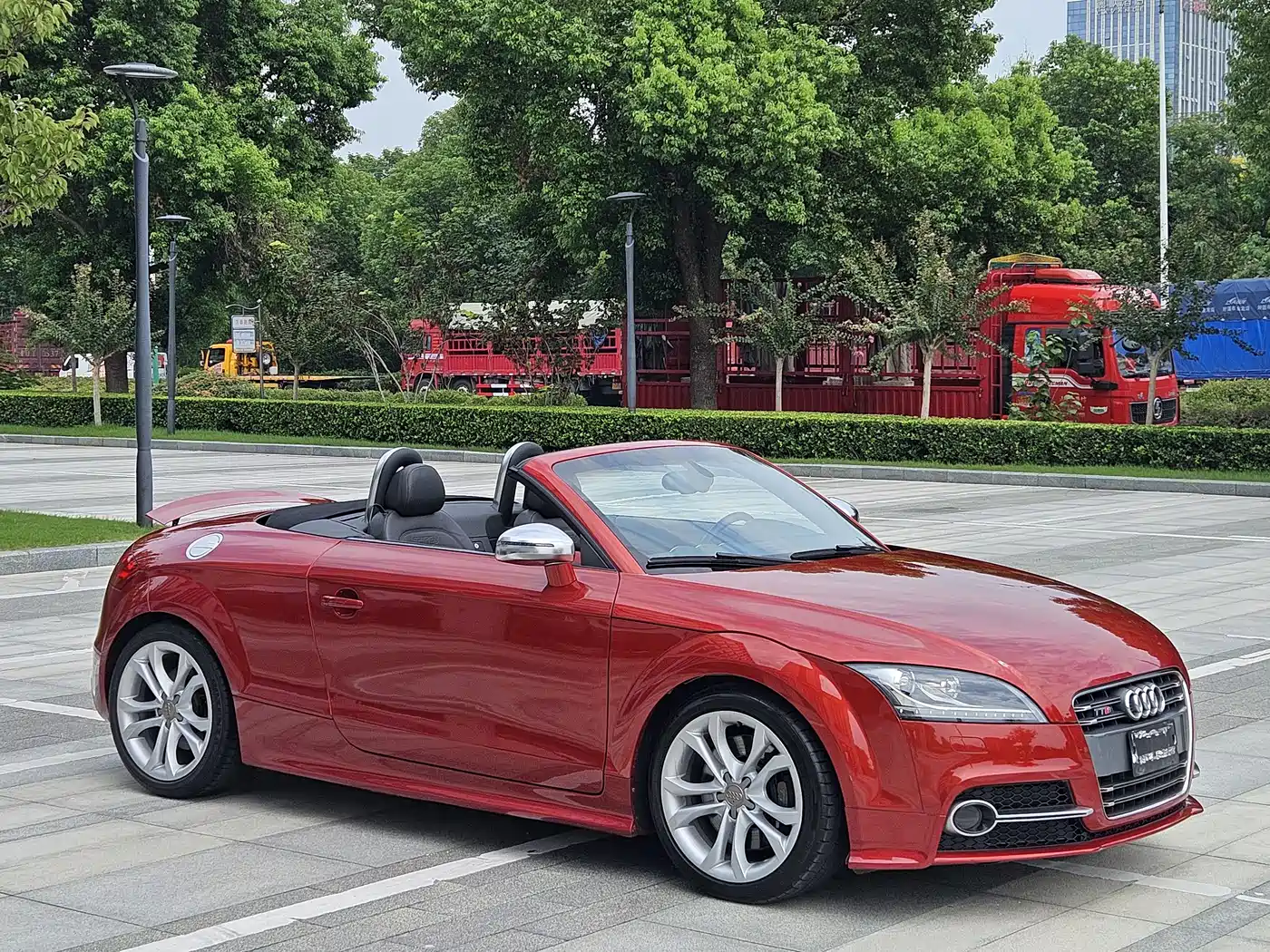 Audi TTS 2013 TTS Roadster 2.0TFSI quattro фото 3