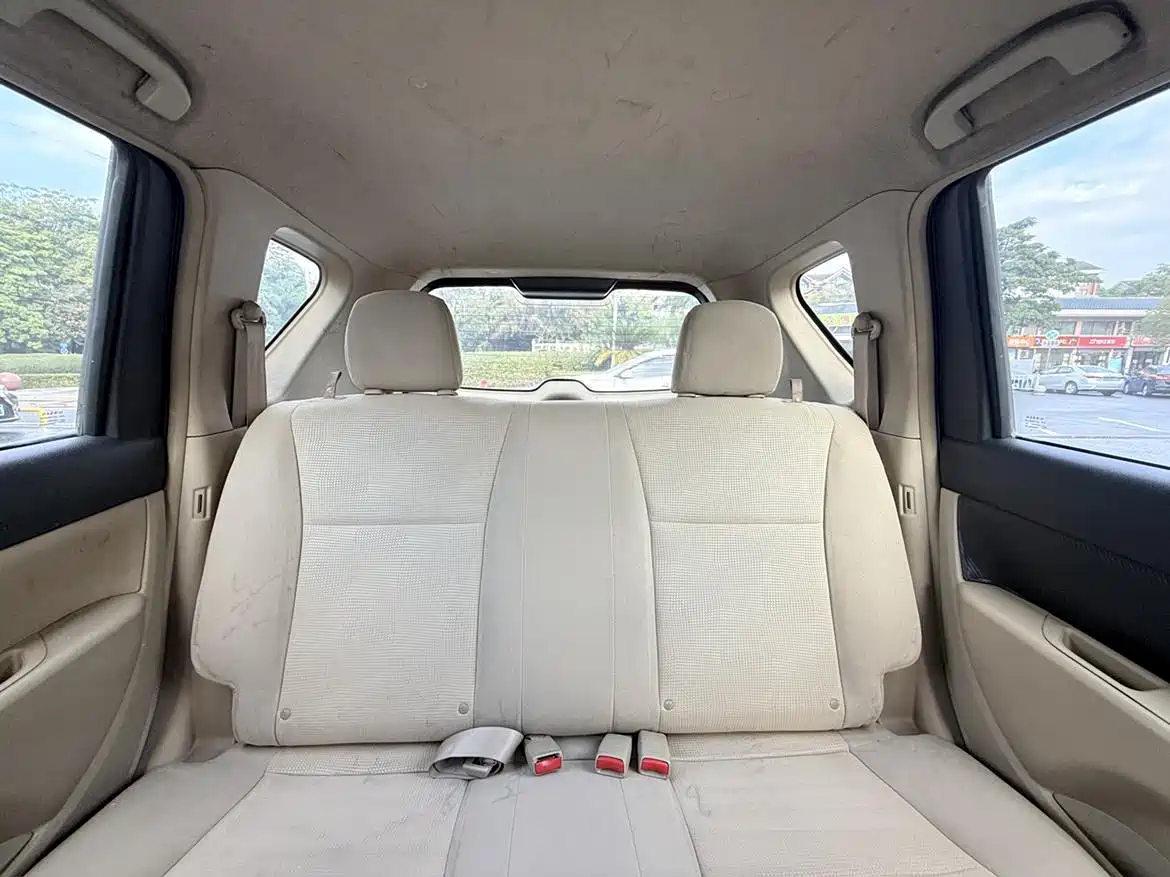 Nissan Livina 2014 2013 1.6XE CVT Comfort