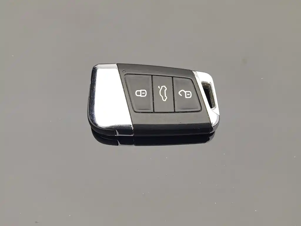 Photo 19 - Volkswagen Passat