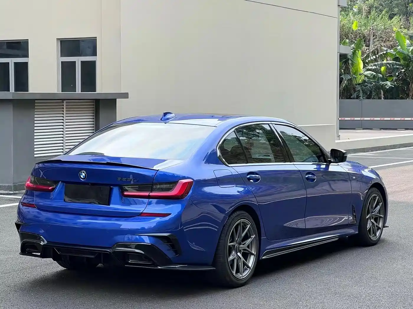 BMW 3 Series 2020 Facelift 325Li Launch Edition фото 9