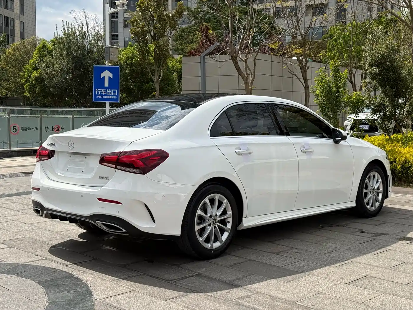 Mercedes-Benz A-Class 2021 A 200 L Sport Sedan Dynamic Type фото 7