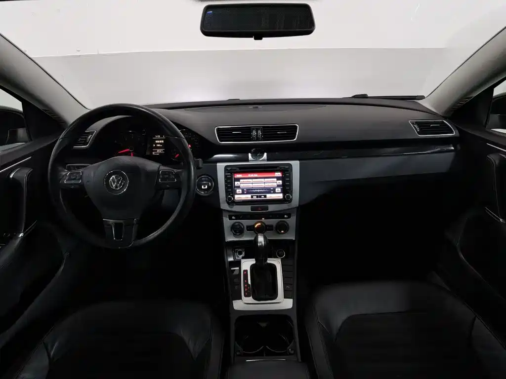 Фото 5 - Volkswagen Magotan