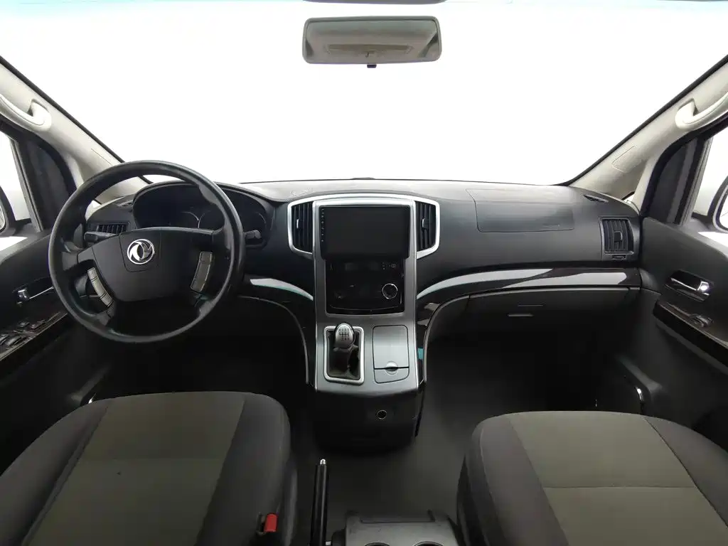 Dongfeng Fengxing Fengxing CM7 2015 2014 2.4L Manual Business Edition