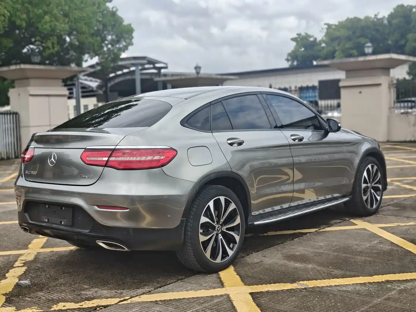 Mercedes-Benz GLC Coupe 2019 2019 GLC 260 4MATIC Coupe SUV