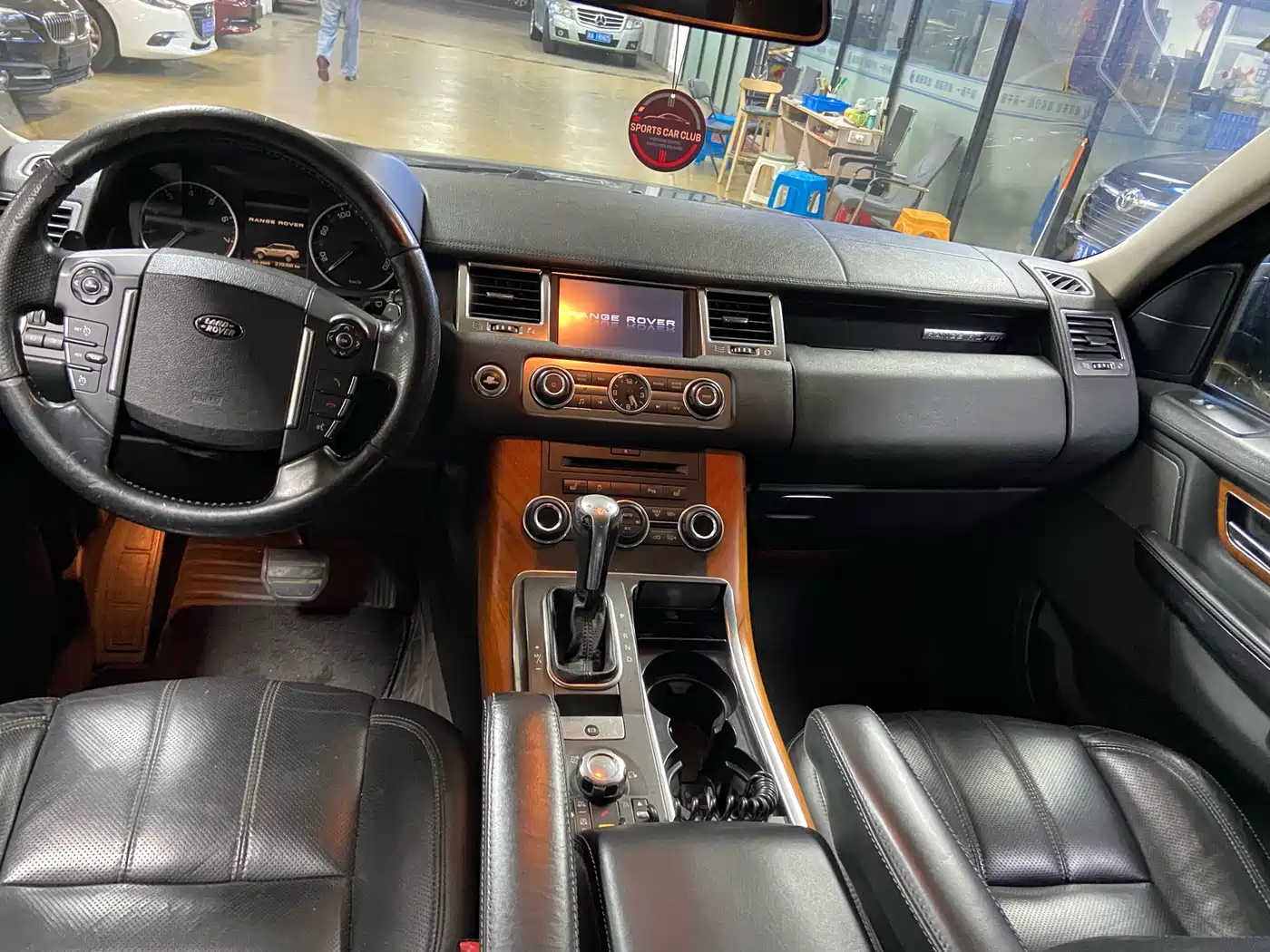 Land Rover Range Rover Sport 2011 5.0 NA V8 HSE фото 8