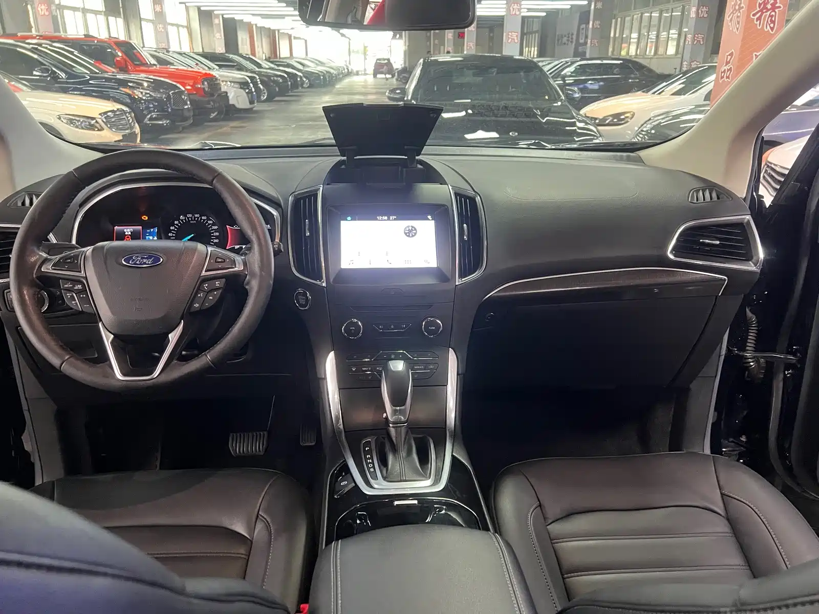 Фото 14 - Ford Edge