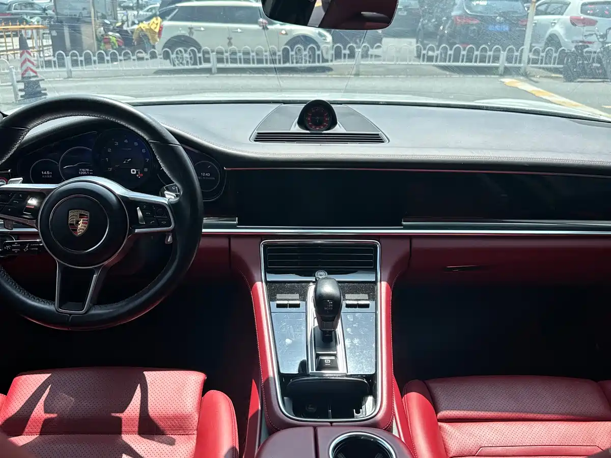 Porsche Panamera 2020 Panamera 10th Anniversary Edition 2.9T фото 5