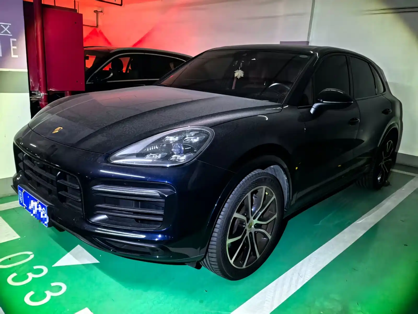Photo 1 - Porsche Cayenne